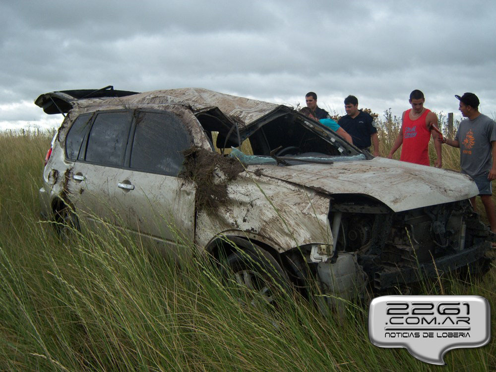 Vuelco accidente Pampero 23-1-14 (2)