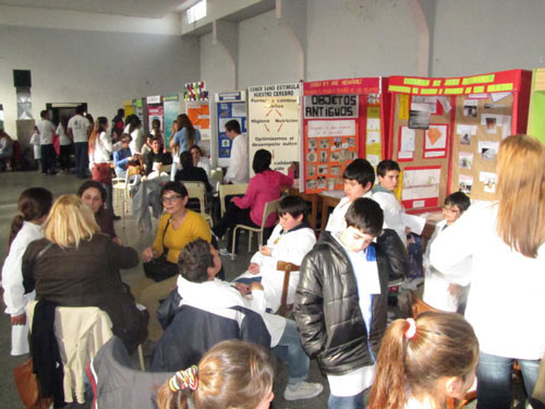 feria ciencia san cayetano